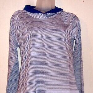Women's Under Armour Small Zinger Pullover NWT
